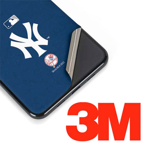 MLB New York Yankees - Solid Distressed Google Pixel 3a Skin